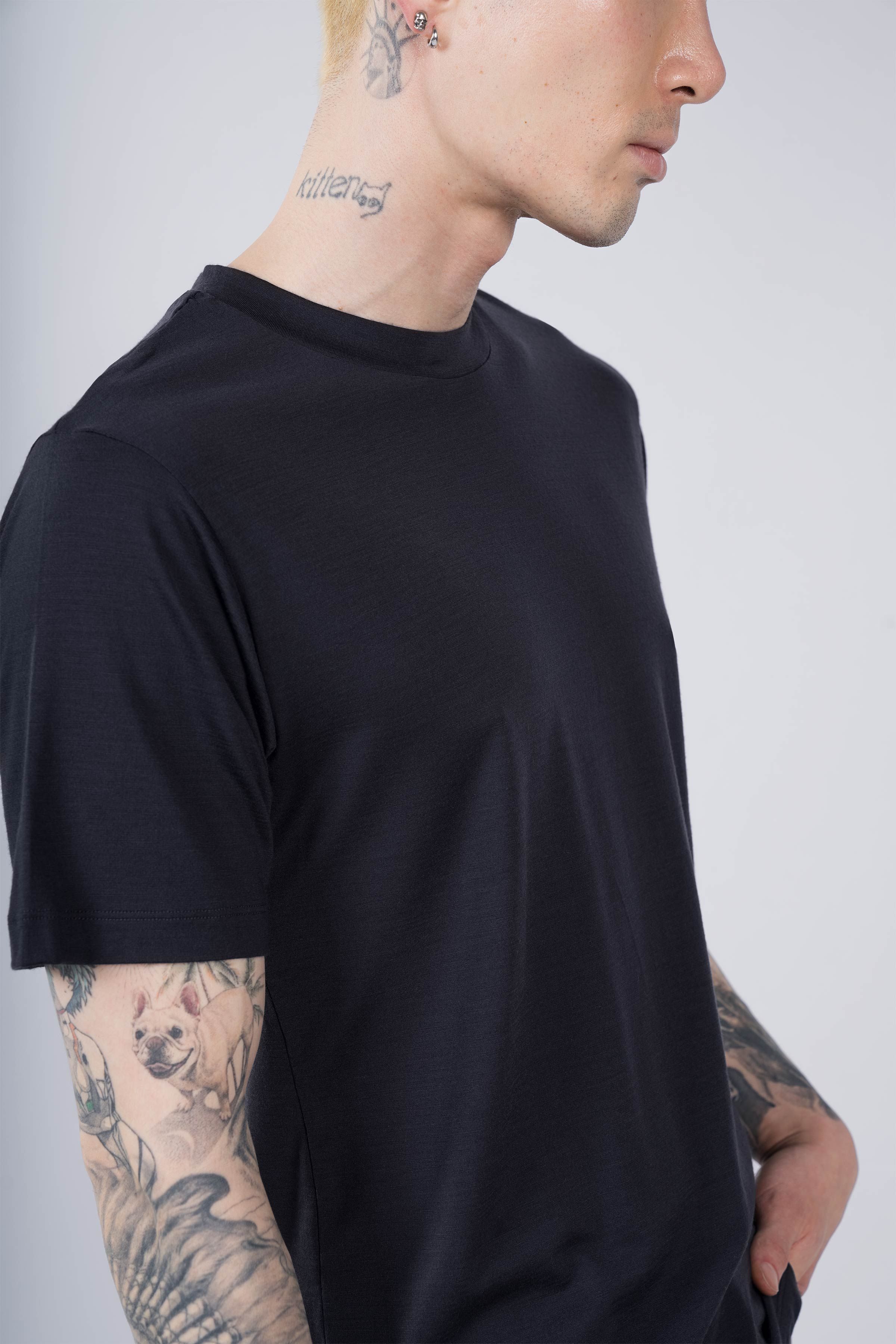 8deb3583d524581203c0edd06aa38173218b400c-2400x3599